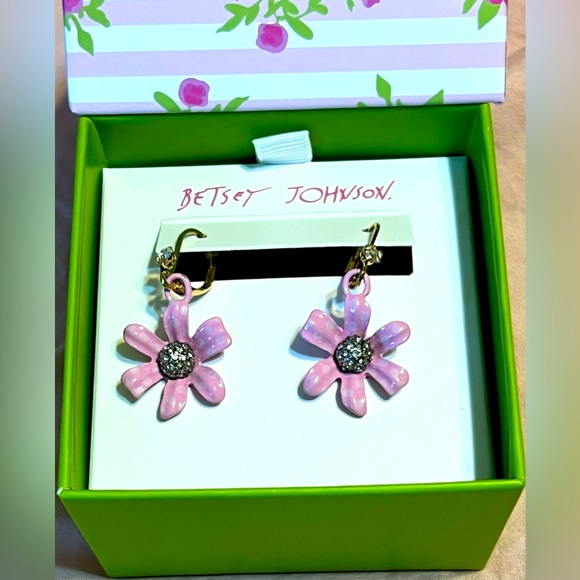 Betsey Johnson Pink Enamel Flower Drop Earrings With Crystal Stone Centers - NWT - Picture 3 of 3